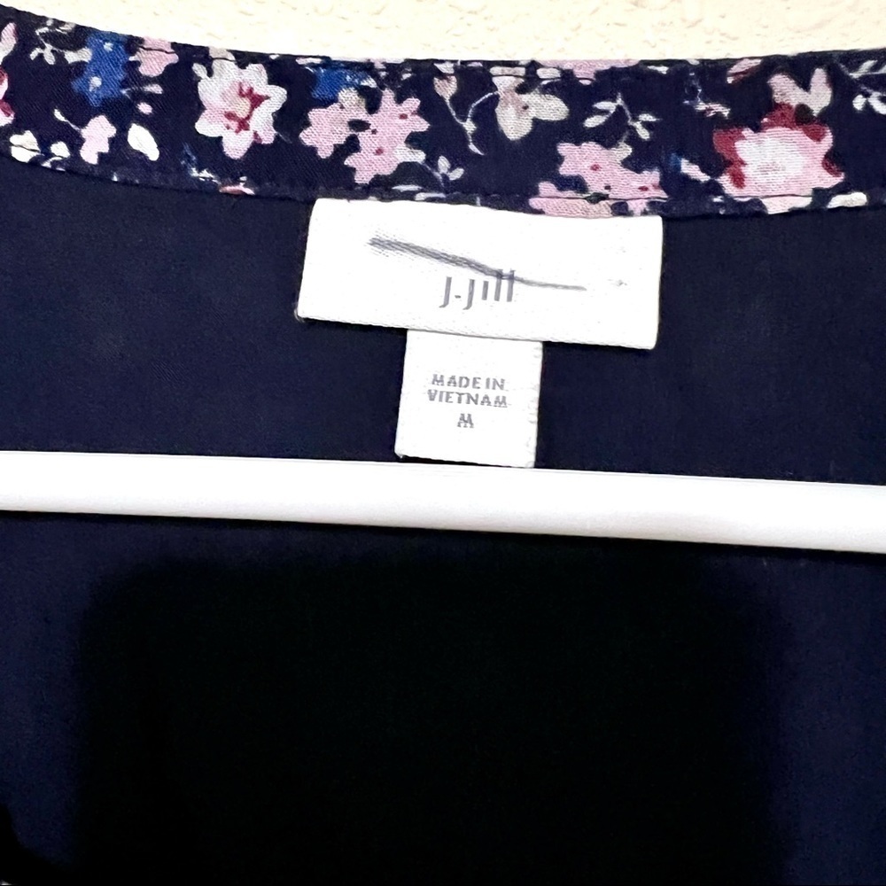 J. Jill Blue Floral slouchy Crinkle Rayon V-Neck Ruffle Hem Midi Dress Womens M - Picture 11 of 12